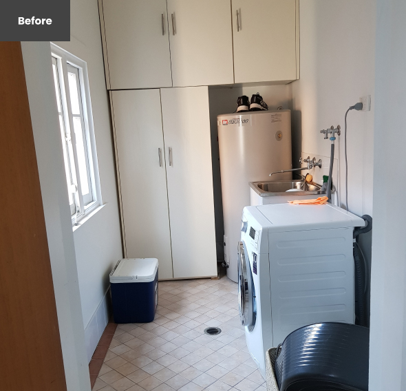 Laundry before a renovation